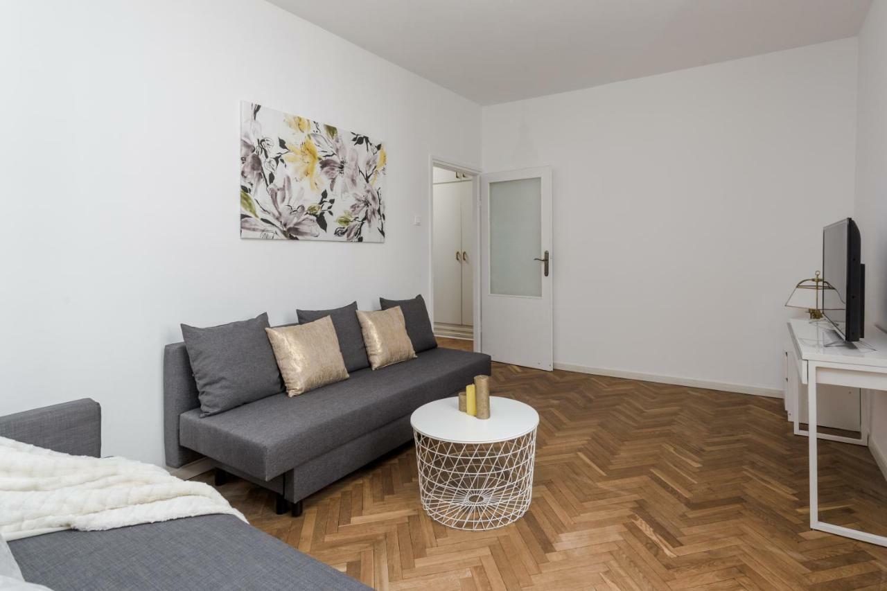 Chill Apartments Brzozowa Old Town Варшава Екстериор снимка